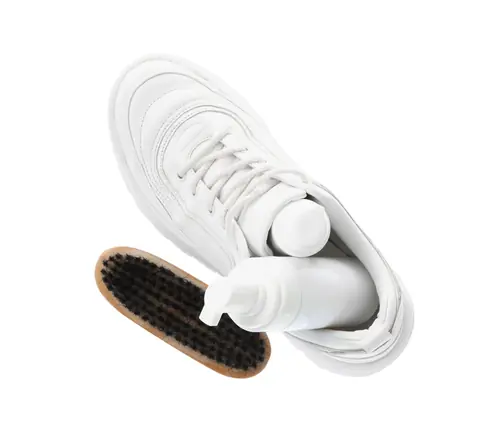 Entretenir des sneakers en cuir lisse bordeaux : le guide complet