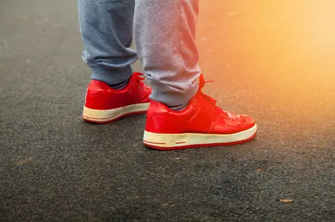 Les 5 micro-tendances sneakers de l’été 2026 à Bordeaux